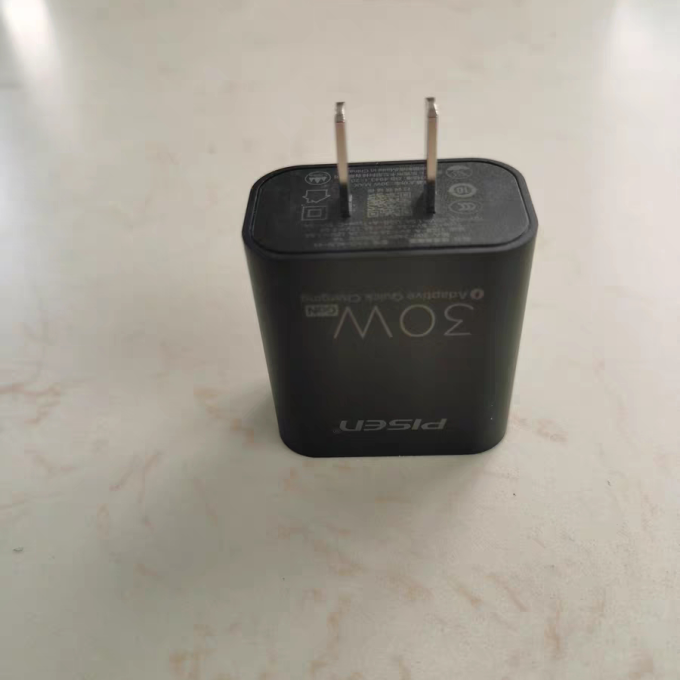品胜充电器