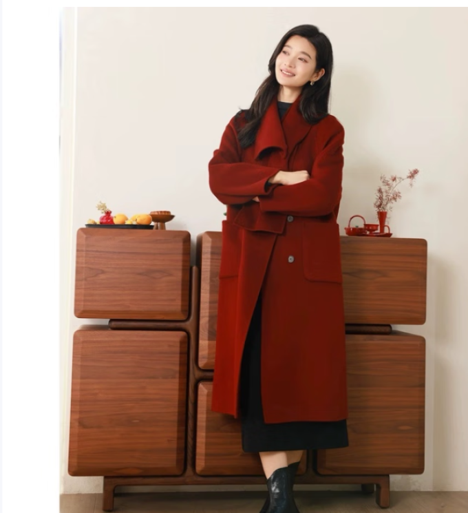 朵以女士大衣