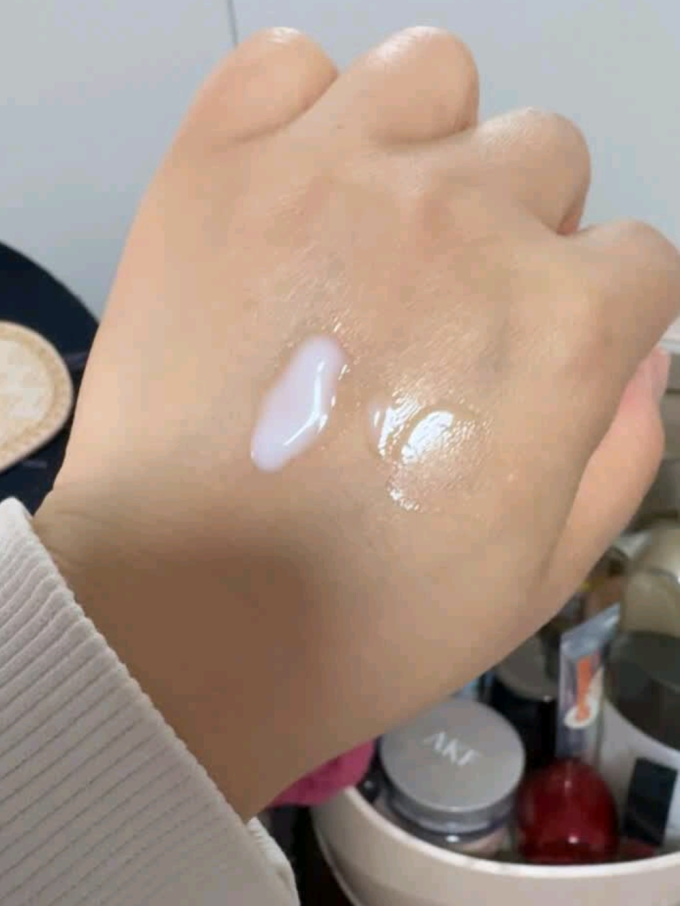 丁家宜乳液
