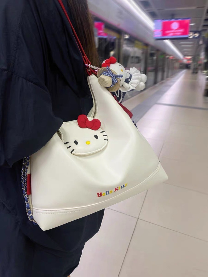 男士双肩包