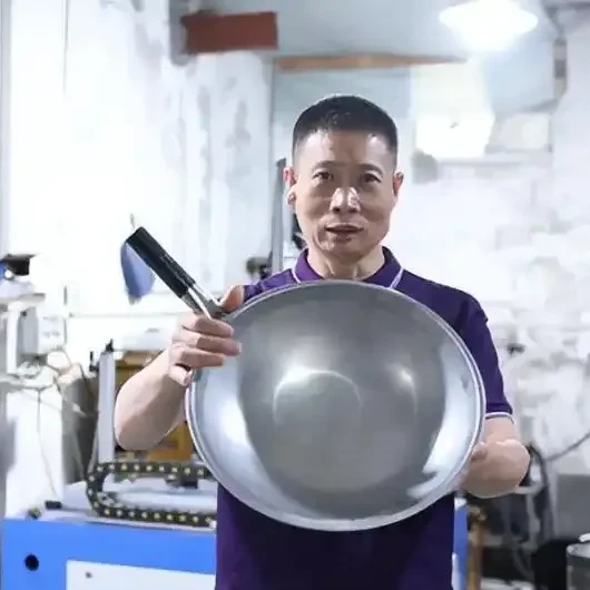 一锅传三代，利润才几块｜当年99卖不动，现在贩子炒到500买不到