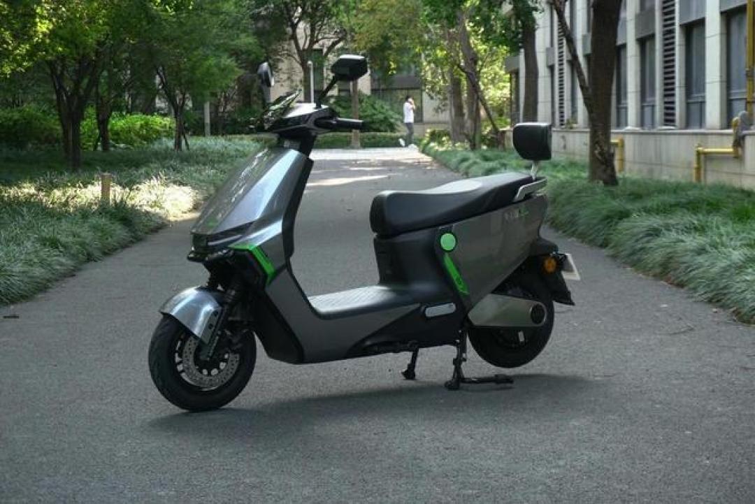 绿源获宝马授权推电动豪车,年轻人的首辆高端代步车