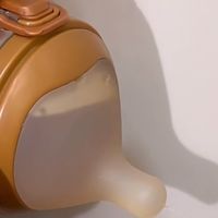 新生儿必备！鲸鱼爸爸防呛奶瓶：仿母乳设计，杜绝呛奶更安心