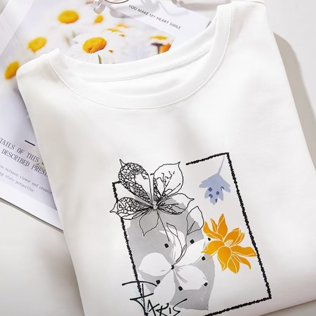 白色正肩T恤，巨显瘦！