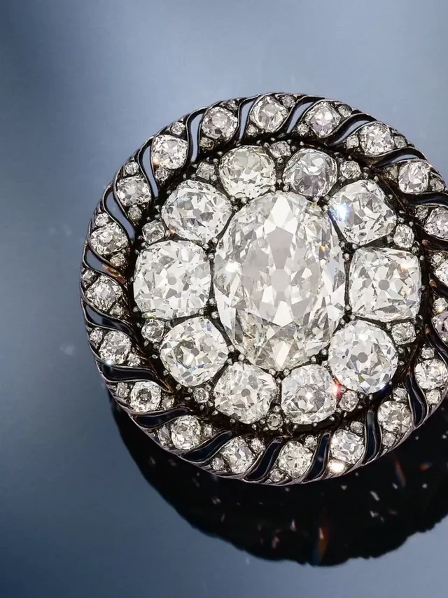 11月Sotheby’s「皇室和贵族珠宝」排名专场