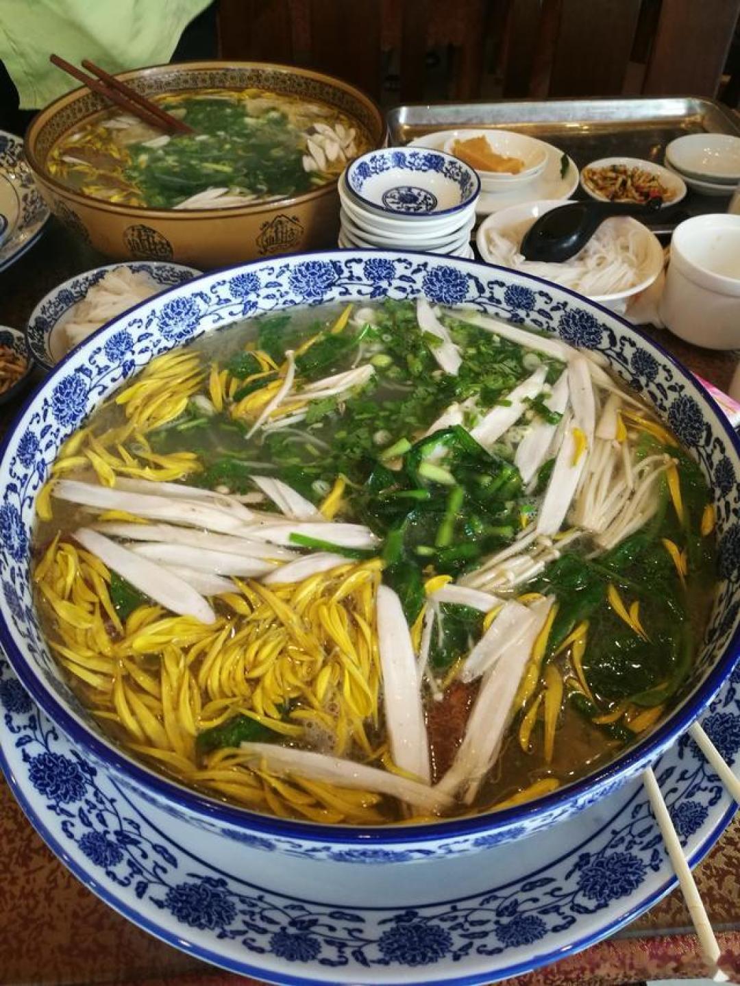 冷美人在小红书分享云南美食传播乡愁文化新使命