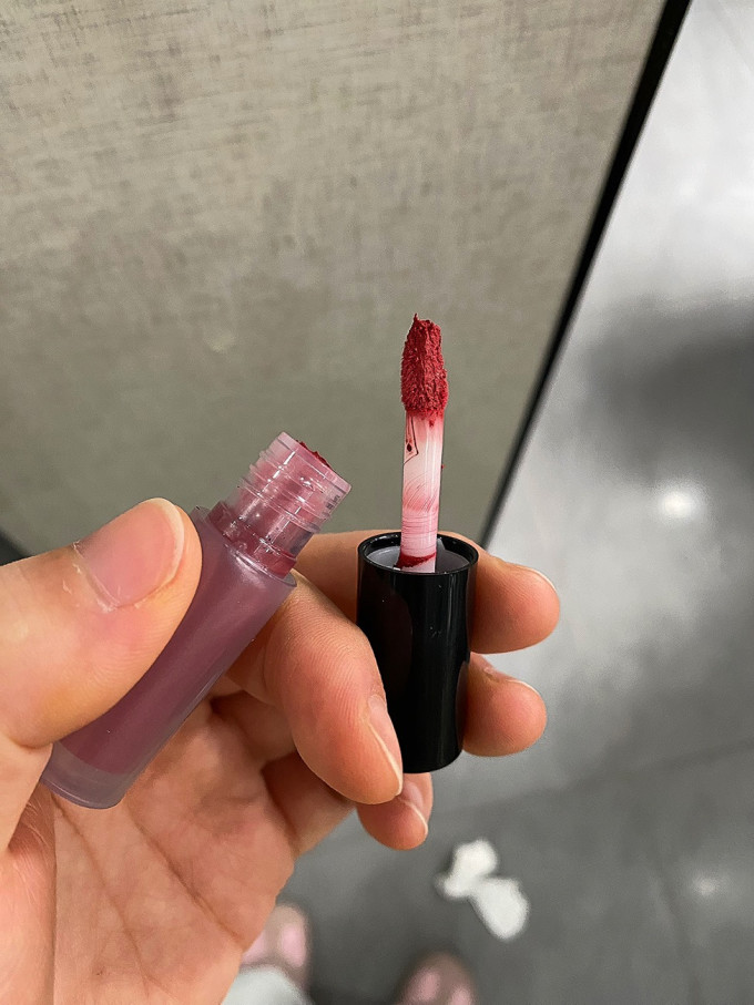 唇彩唇蜜_唇彩唇蜜唇釉口红哪种最好?有什么区别? 唇彩唇蜜_唇彩唇蜜唇釉口红哪种最好?有什么区别?（唇彩唇蜜唇釉口红的区别） 磁力资讯