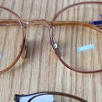 挖到这款超轻椭圆小框茶色眼镜，直接打开新世界😭
