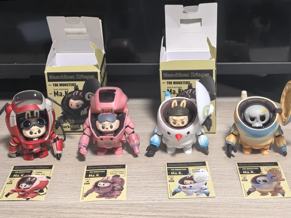 泡泡玛特 拉布布横山宏系列手办