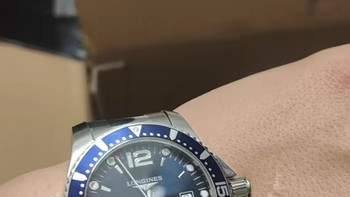 浪琴男表机械全自动系列融合了瑞士制表工艺的精髓