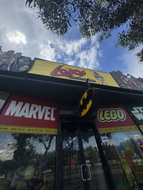 |打卡|人生第一次在玩具店摔碎了玩具😥