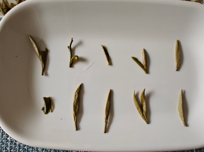 品品香白茶
