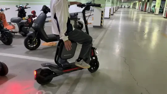 这算滑板车还是电动车🛵？