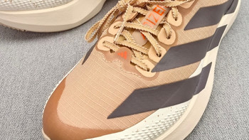 阿迪达斯Adizero EVO SL ATR奶茶色跑鞋！秋冬颜值与性能双绝🍂