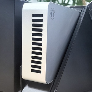 华硕 NUC 15 Pro+ 评测：小巧机身，精美设计，性能出色