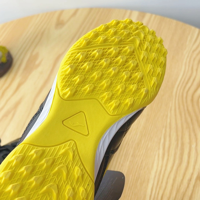 荷马这款TF碎钉鞋，直接封神！