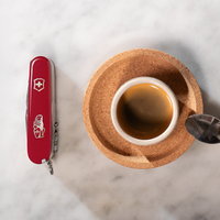 VICTORINOX 维氏与 LA MARZOCCO 联合打造咖啡师工具