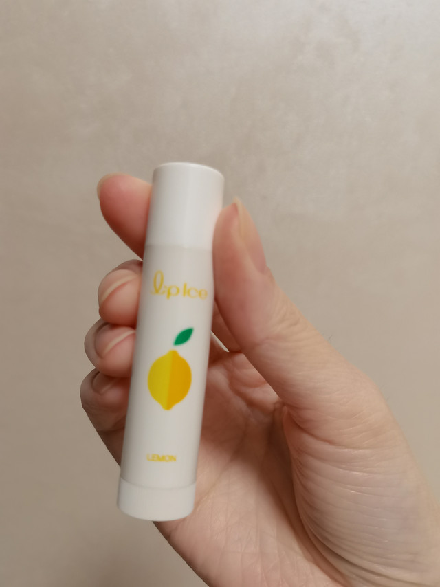 曼秀雷敦什果冰润唇膏：秋冬护唇好物