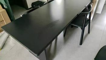 德利丰岩板洞石法式餐桌：小户型的轻奢奶油风美学答卷
