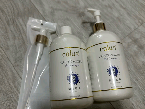 猫咪洗澡不抗拒！卡露诗玻尿酸沐浴露太好用