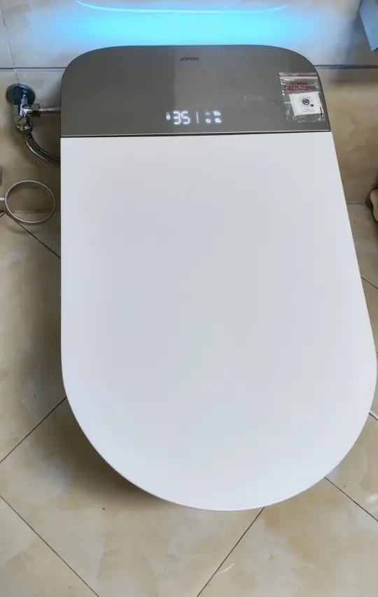 九牧ZS800j智能马桶购买心得，产品和服务都信得过，值了。
	
1.这款马桶是在某D自营旗舰店购买，可能比其他网站稍贵一点，但是买的就是6年保修承诺能够完全到位的放心!
其实公正的讲，九牧公司的价格