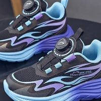 贵人鸟儿童跑步鞋透气舒适评测