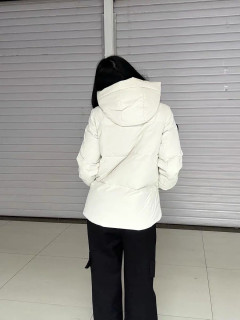 孙颖莎同款！鸭鸭时空道宇2.0羽绒服，情侣暖冬战袍get