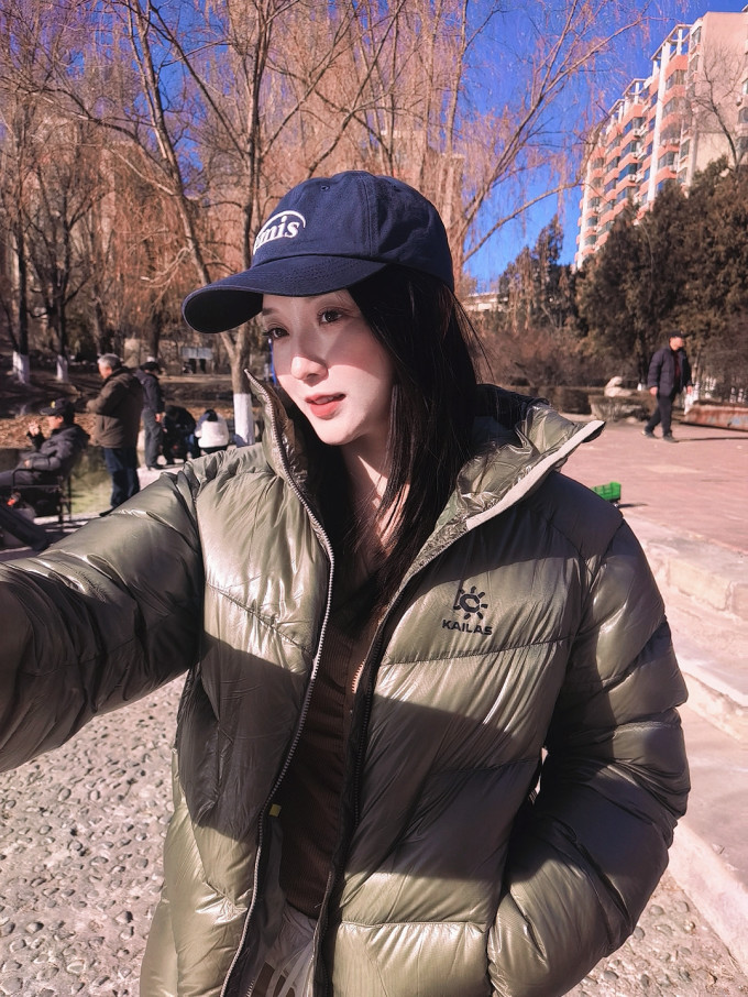凯乐石女士羽绒服