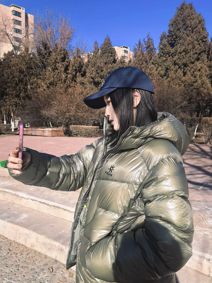 凯乐石女士羽绒服