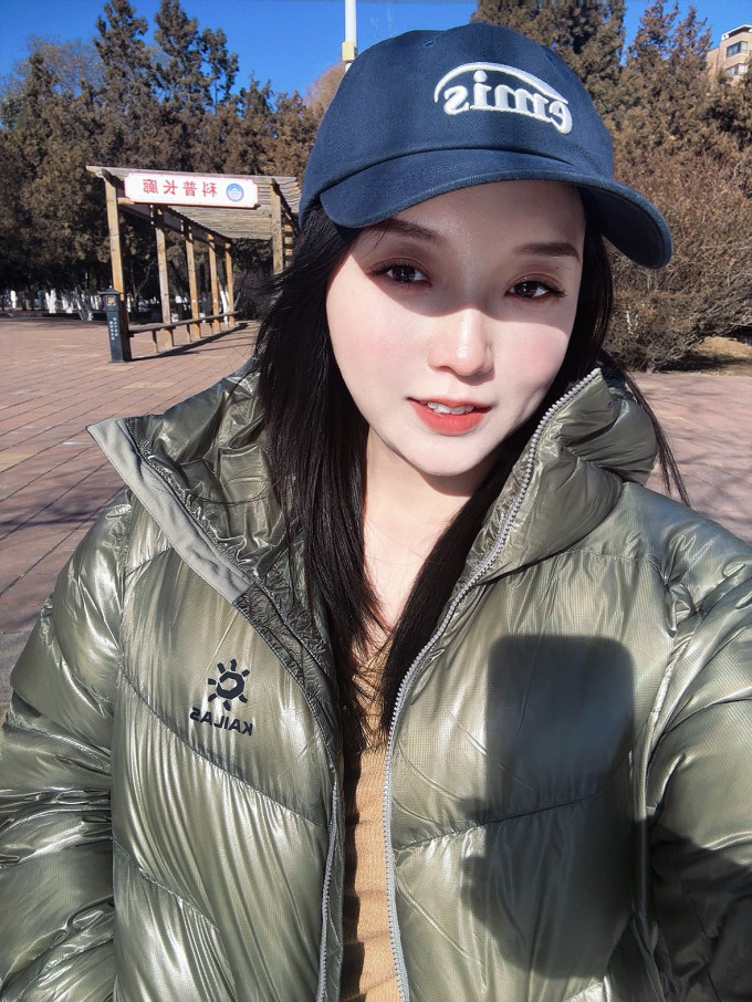 凯乐石女士羽绒服