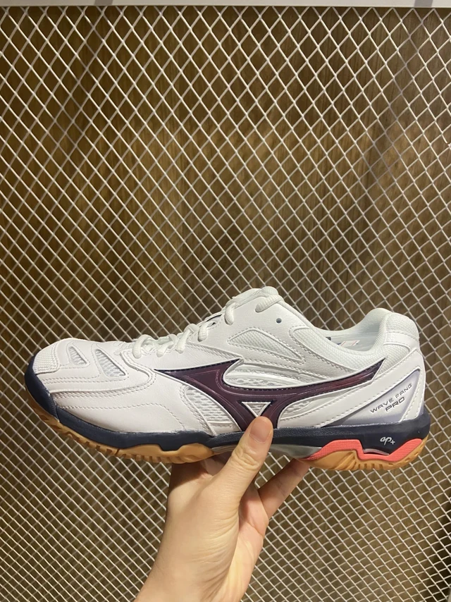 美津浓WAVE FANG PRO 羽毛球鞋