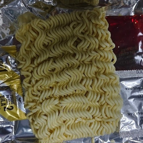 跟风买的辉英火鸡面到了，