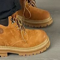 这双大黄靴真的是穿搭和实用的双重赢家！