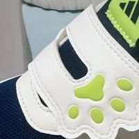 阿迪达斯男婴童深蓝冬季运动鞋体验