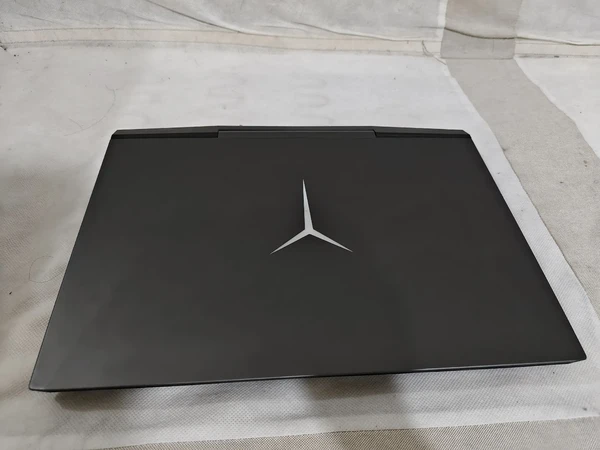 出一台拯救者y7000p2019有没有喜。GTX1660ti/6G显卡联想拯救者y7000p2019款笔记本/游戏本
处理器:i7-9750H六核处理器
显卡:RTX 1660ti/6G独显
内存:1