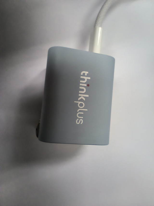 ThinkPad口红电源,小巧强大?
