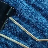 冬天穿聚酯纤维衣服被“电”！4种方法告别静电，重塑衣物高级感