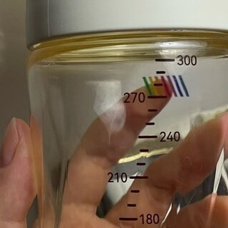 Bebus钻光300ml奶瓶，握持设计如何？