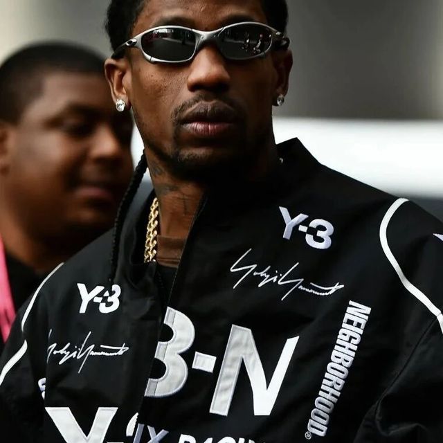 TS 上身的这件“神级” Y-3夹克，劝你别等了