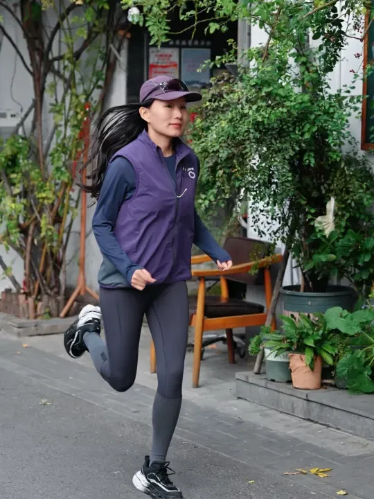 突然降温也要出门跑步（秋日跑步穿衣指南）