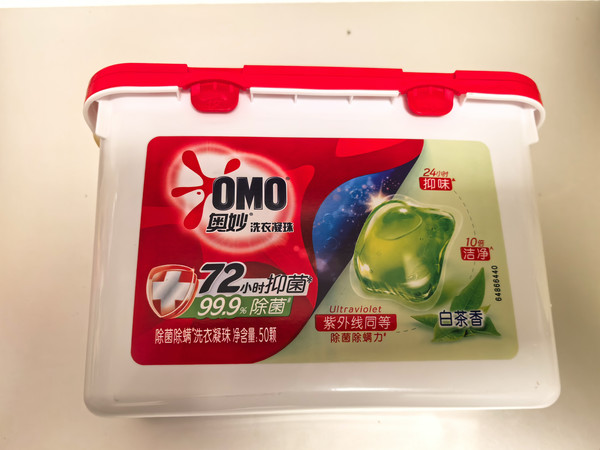 懒人洗衣封神！奥妙白茶凝珠一颗搞定全家脏衣