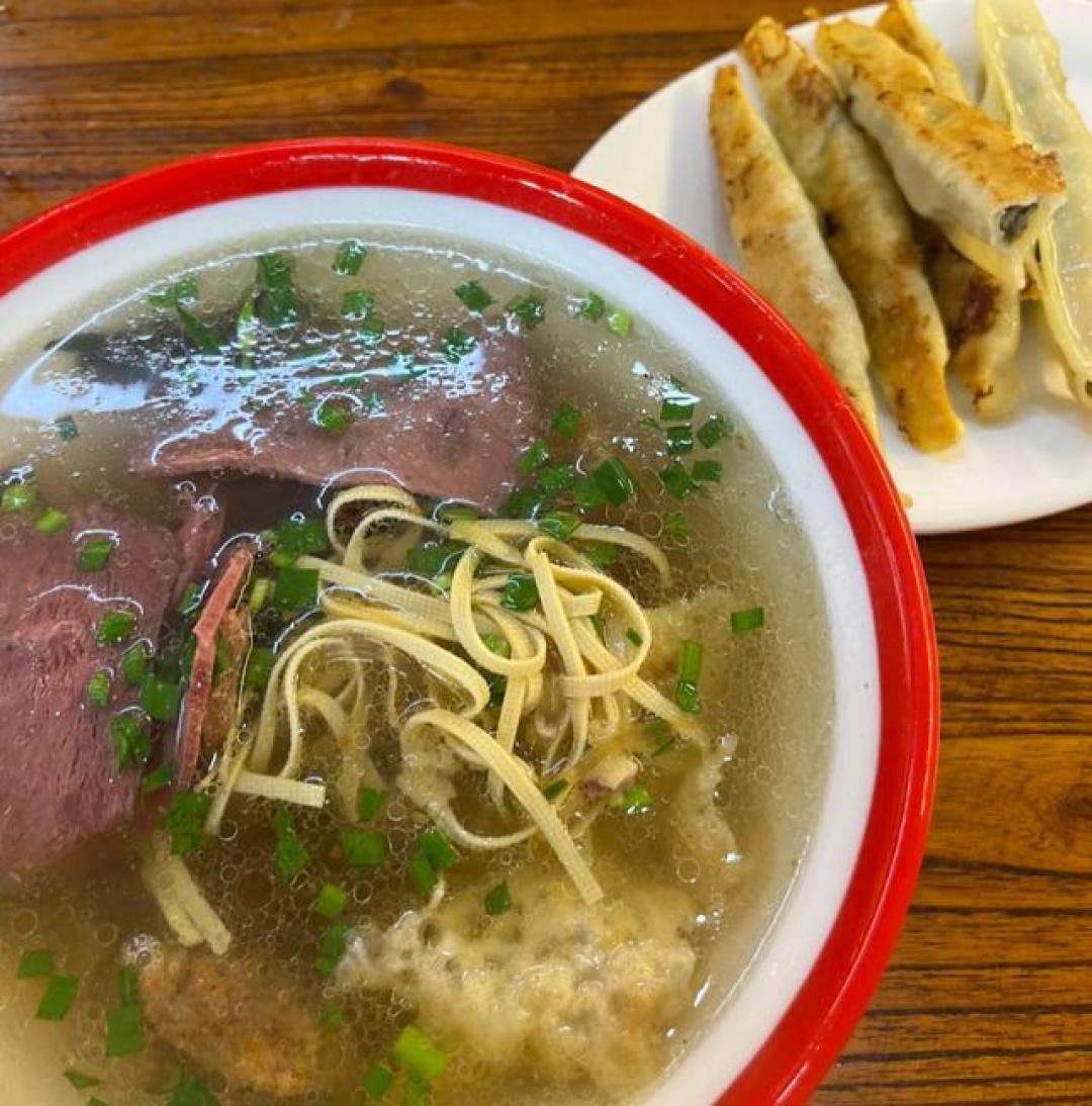 伊拉克老王洛阳觅食，十字街只是前菜，本地老巷和汤才是灵魂