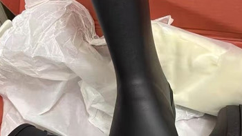 打破水鞋“丑丑的”刻板印象，时尚感拉满，防水防滑还百搭