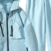 冬日滑雪刚需！蓝色季骆森滑雪服太靠谱