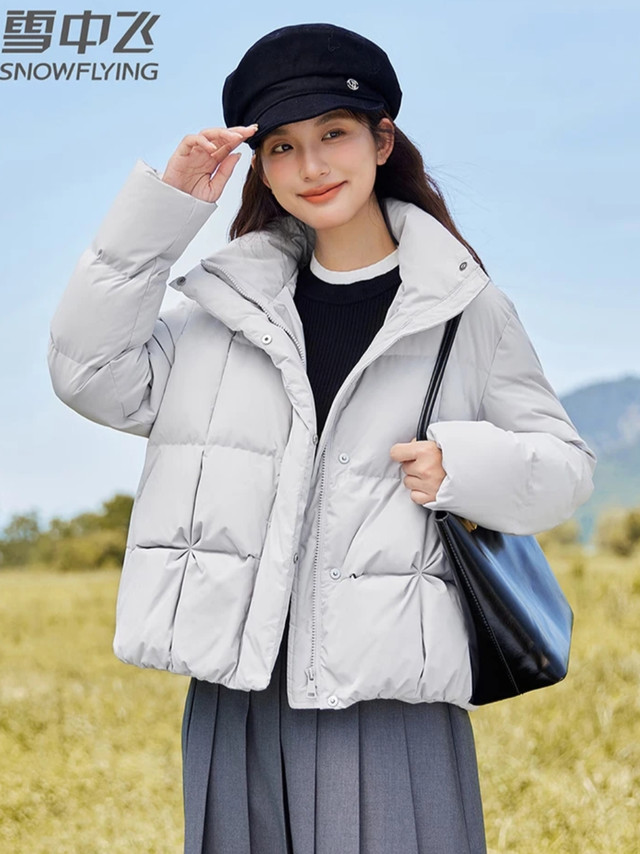 小个子秋冬续命款！雪中飞短款羽绒服太香了