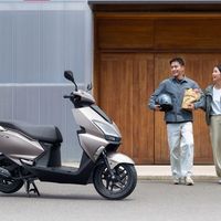 新大洲本田踏板摩托车，适合城市通勤使用！