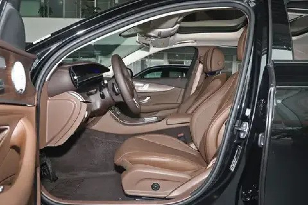 2020款奔驰E300L时尚型与豪华型配置差异全面解析