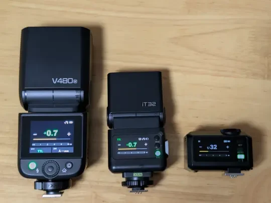 神牛 it32 & it30pro & v480 外观对比