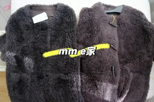 麦檬vs伊芙丽 羊角扣羊羔毛外套