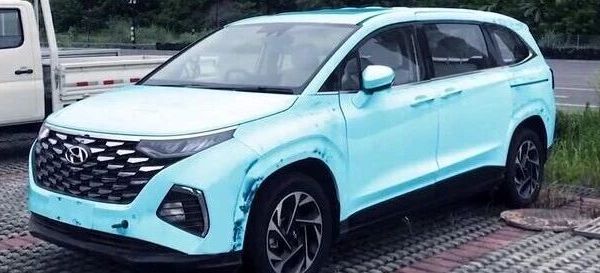 现代新款MPV惊艳亮相，科幻造型+279座灵活配置，购...